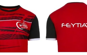 Tee-shirt du club pour la nouvelle saison 