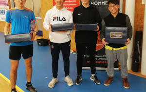 Ilann Laylavoix et Vincent Rojo vainqueurs en DH R6, et les finalistes Mathias Puygrenier et Hoang Tung Chung
