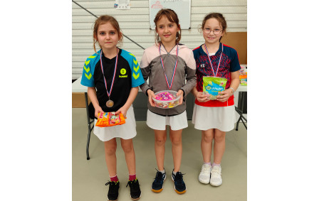 Manon C 2ème en poussines (sur 8)